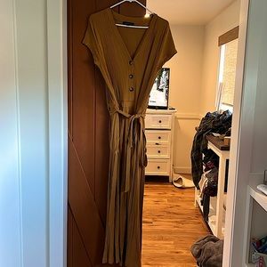 Stretchy banana republic romper